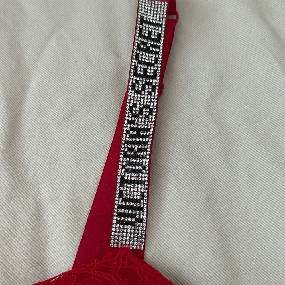VS Bombshell Push-Up Bra in Red lace with Rhinestone shine straps.